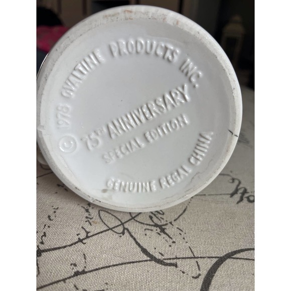 Ovaltine‎ Pitcher - Picture 4 of 4